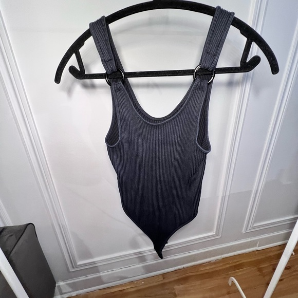 DARK GREY HOOP CAMI // size small - medium🤍 - Picture 5 of 6